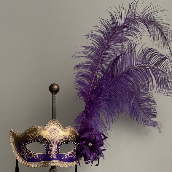Pier 1 purple and gold feathered masquerade mask
